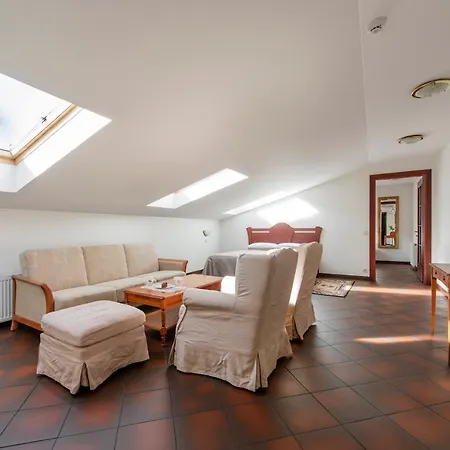 Burmistro Namas Hotel apartamentowy *